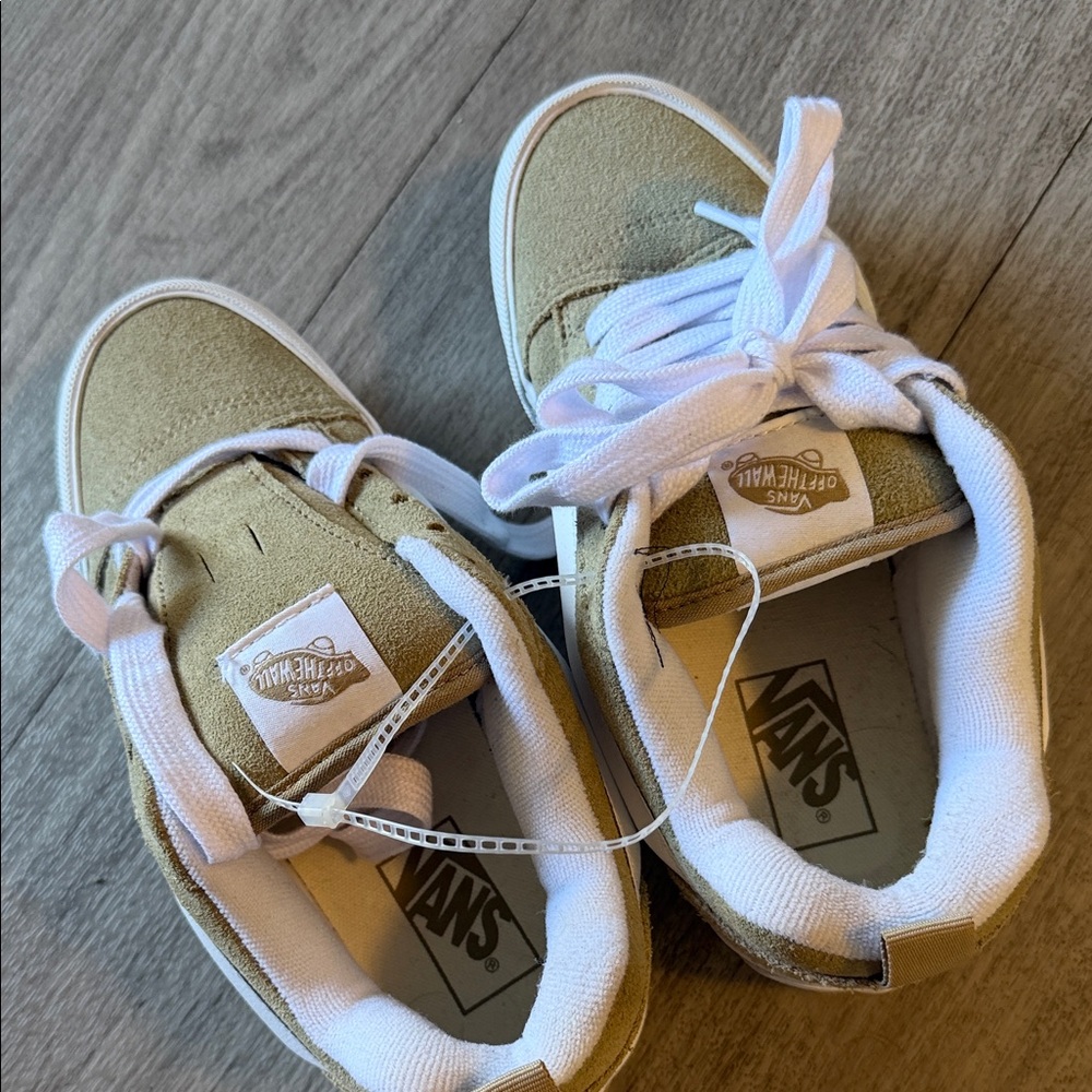 Vans women Beige and White Sneakers